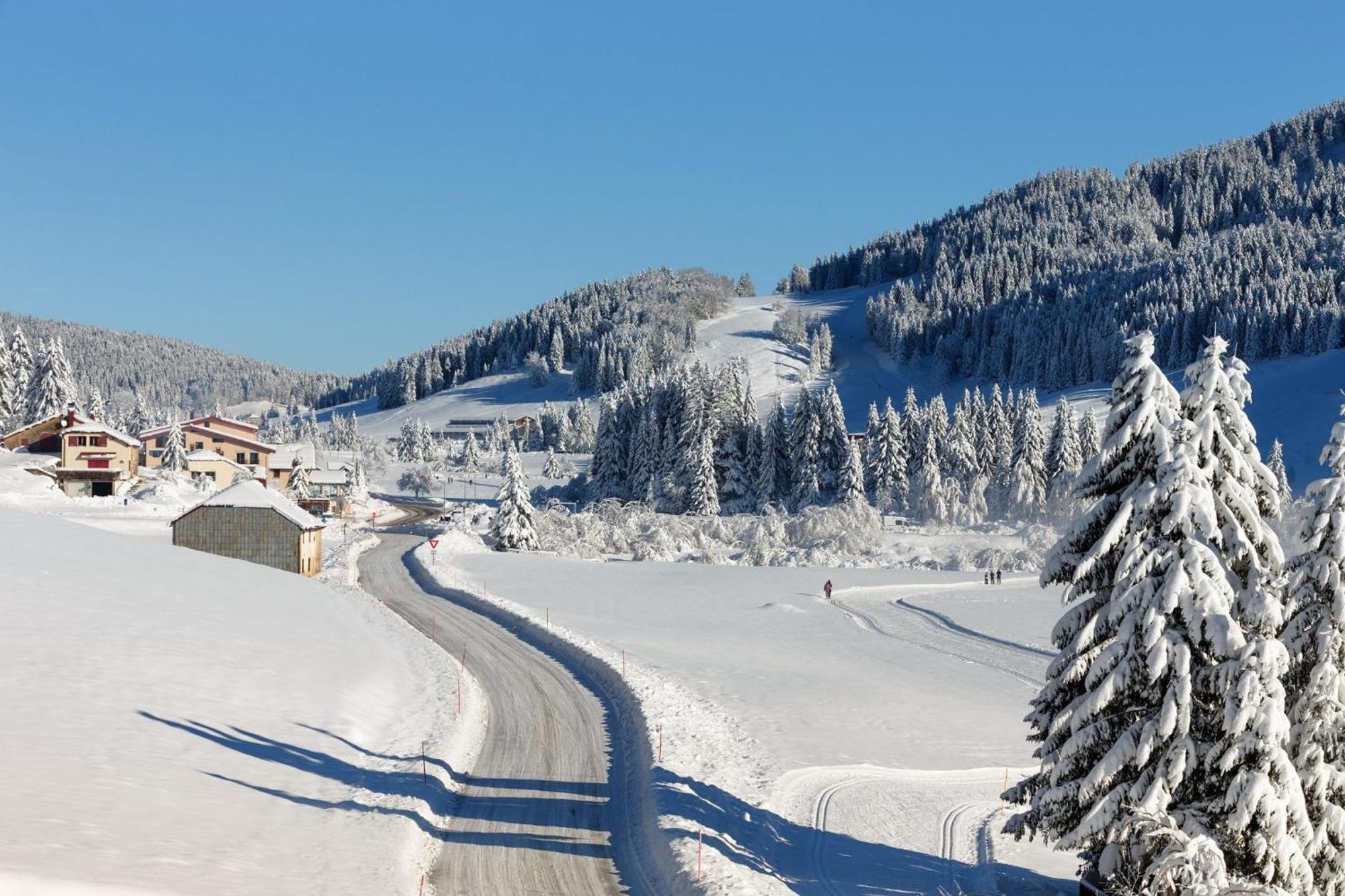 Charmant T2 De Montagne A La Station Des Rousses Avec Balcon Et Garage Ле-Русс Екстер'єр фото